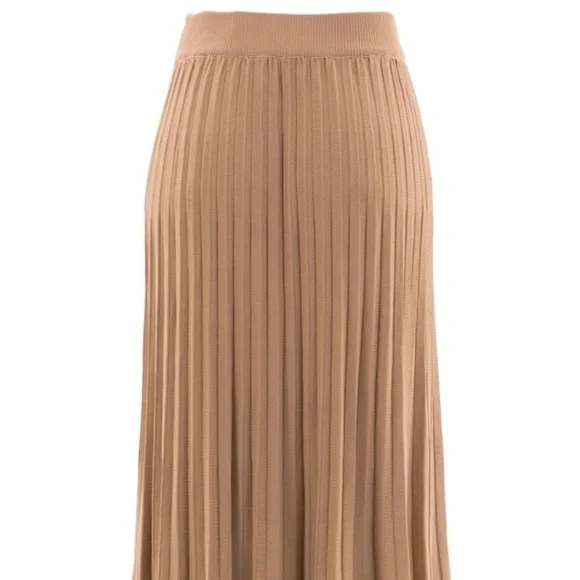 PLEATED KNIT MIDI LENGTH SKIRTS - Picture 2 of 3